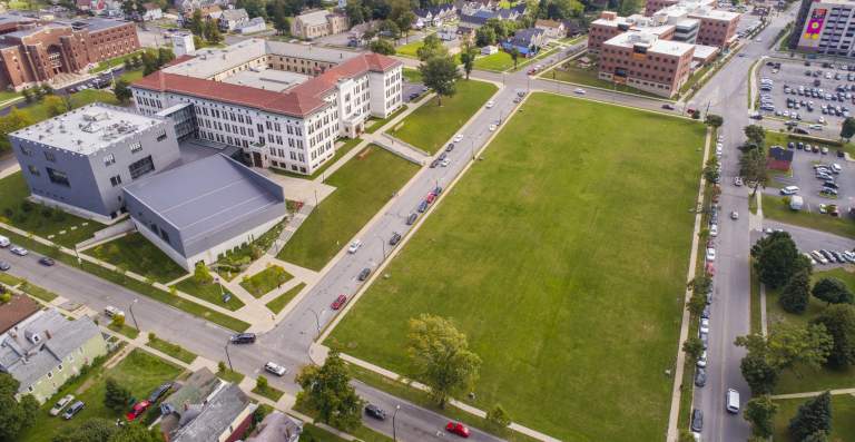 City Honors School — Classrooms